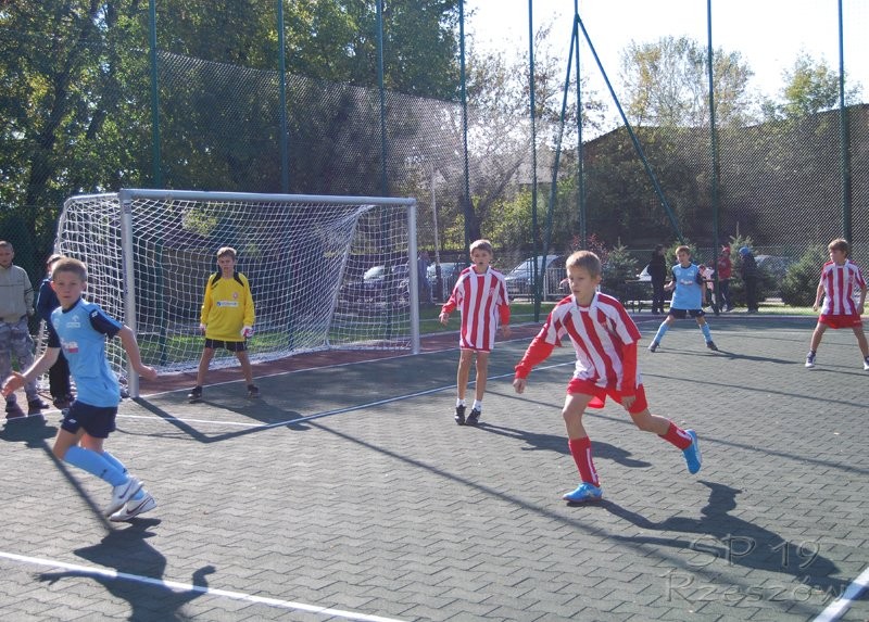 Nowe boiska sportowe, fot. SP 19